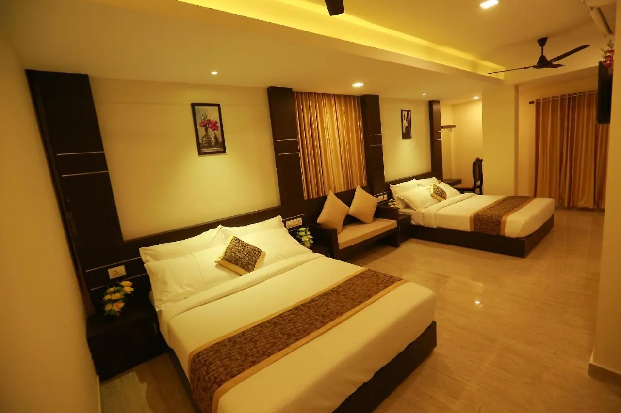 The Crescent Suites Edapalli Hotel